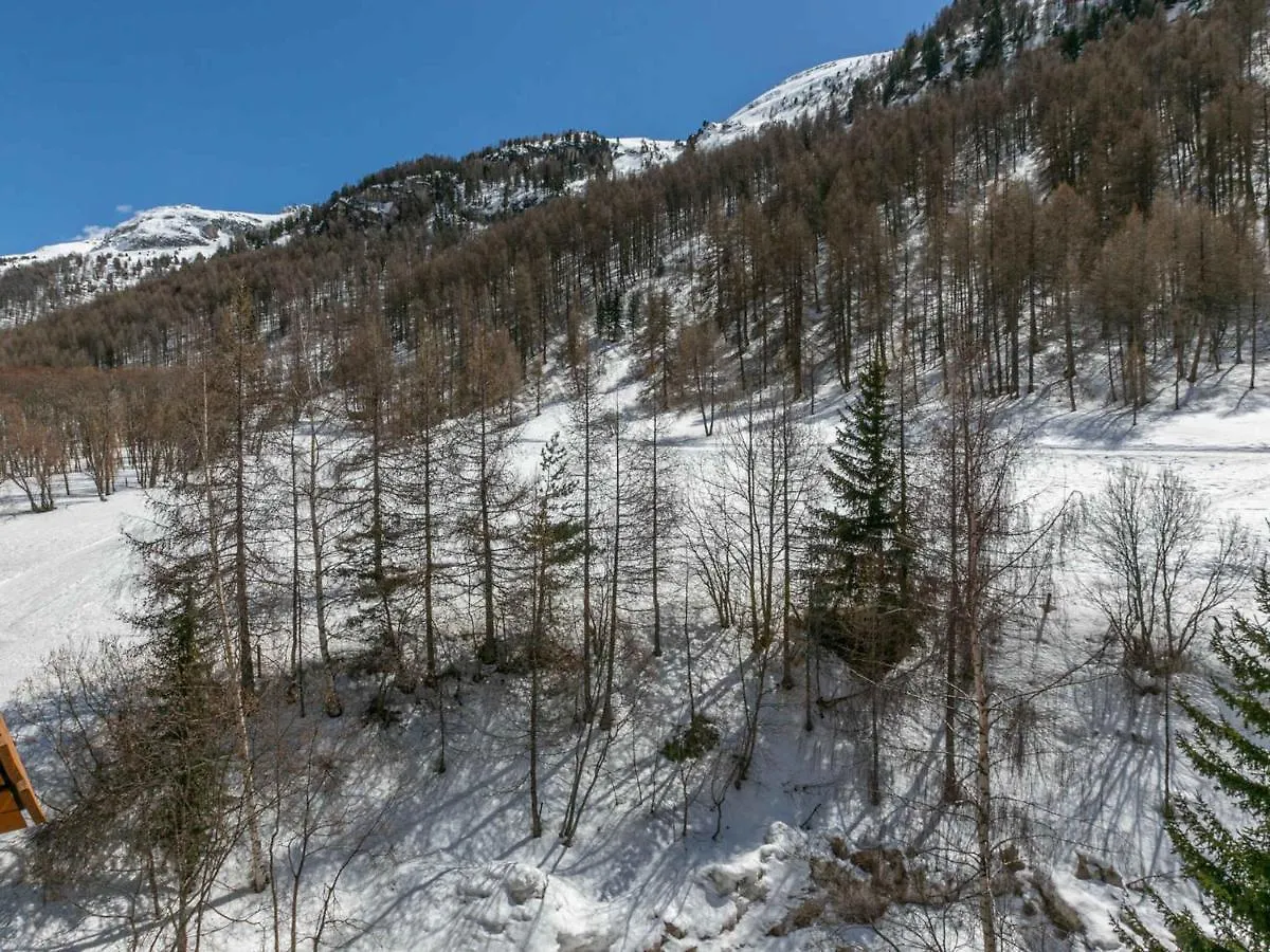 Appartement Spacieux Expose Sud Avec Balcon, Proche Des Pistes Et Commodites, Val-D'Isere - Fr-1-694-311 0*,  France